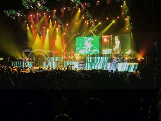 Scorpions_Full_Stage_small_1544.jpg