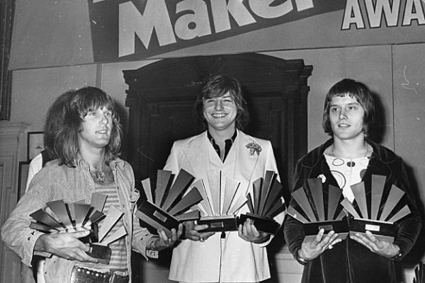 emersonlakeandpalmer1.jpg