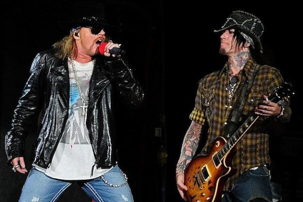 Axl-Rose-and-DJ-Ashba.jpg Axl-Rose-and-DJ-Ashba.jpg