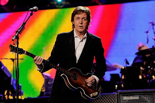 Paul-McCartney-Larry-Busacca.jpg