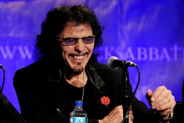 Tony-Iommi-Kevin-Winter1.jpg Tony-Iommi-Kevin-Winter1.jpg