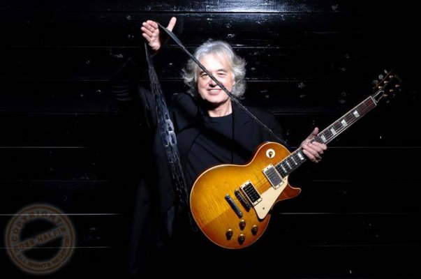jimmy-page-colour87.jpg