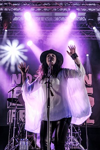 sari-schorr-the-engine-room-notodden-bluesfest-20160805-LF2A7164_Photographic.jpg