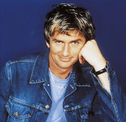mike-oldfield-11-06-10+(1).jpg