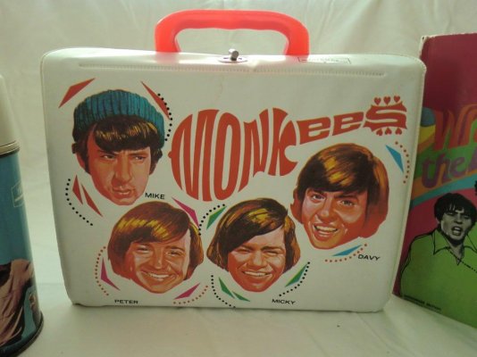 monkees-vinyl-lunch-box.jpg
