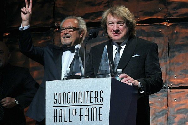 Mick-Jones-and-Lou-Gramm.jpg