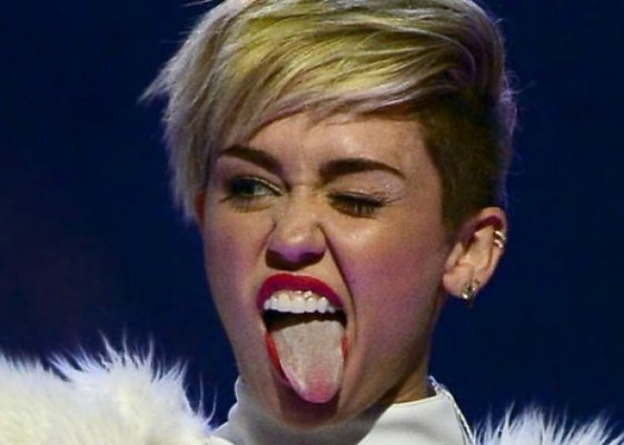 _MEDEX_MileyCyrusTongue.jpg.CROP.promo-mediumlarge.jpg
