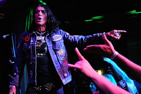 Stephen-Pearcy-Ratt.jpg