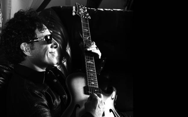 nealschon2014solopromo_638.jpg