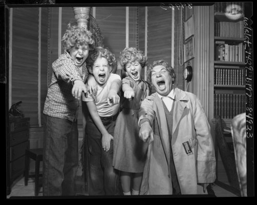 20090324225949!Harpo_%26_kids.jpg