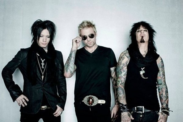 Sixx-AM.jpg