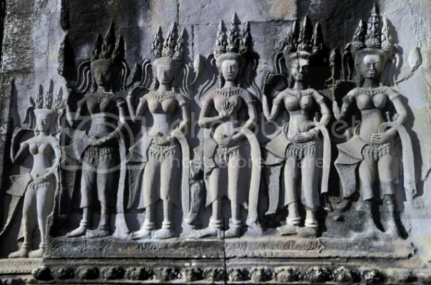 Carvings-at-Angkor-Wat_zpsjtghbsml.jpg