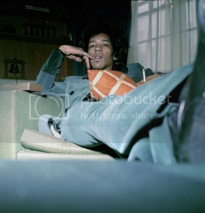 Jimi-5_zpsbqppyqkz.jpg