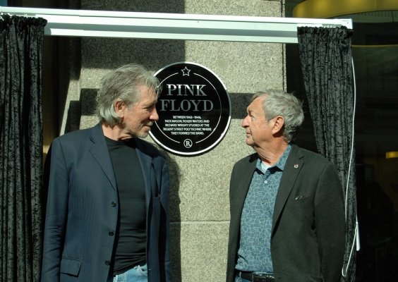 oyd.50%2Banniv.Roger%2BNick.plaque.promoFB.0528-15.jpg