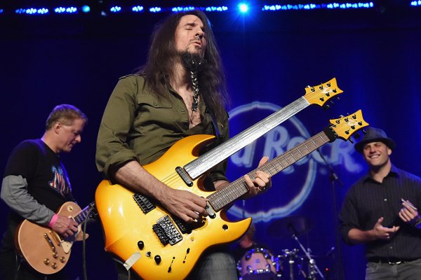 Ron-Bumblefoot-Thal.jpg