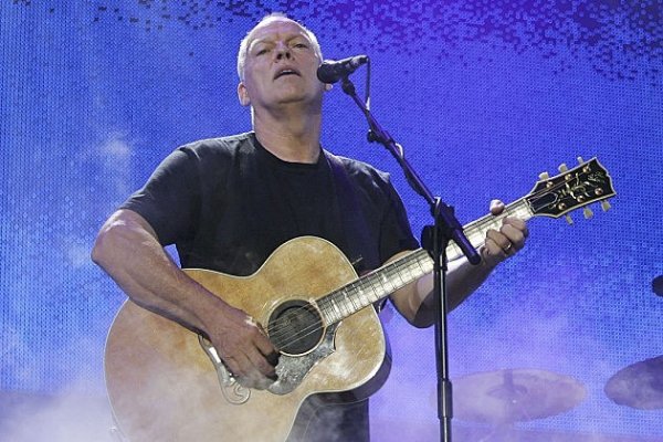 David-Gilmour-630x420.jpg