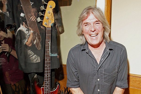 ACDC-Cliff-Williams-Photo.jpg