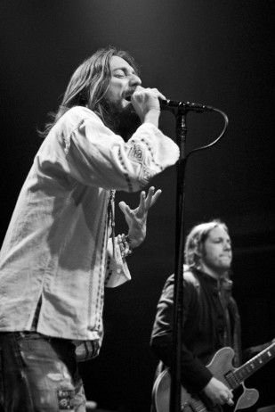 0cf5e7424076fa19c66--the-black-crowes-music-people.jpg