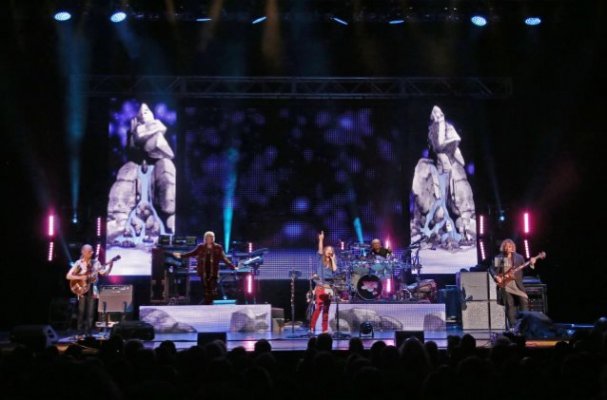 yesbandlive2017promo_638.jpg
