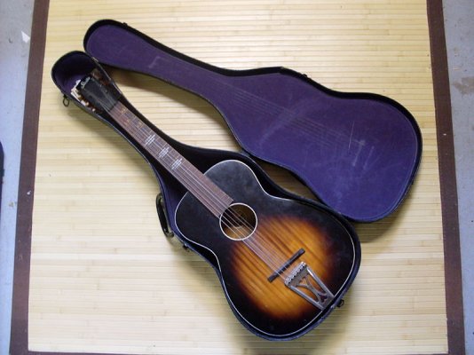 800px-Stella_In_Case.jpg