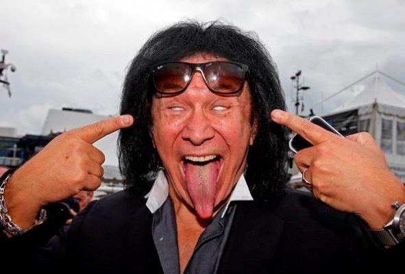 gene-simmons1_101414.jpg