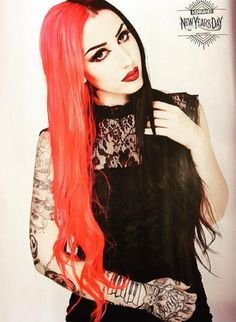 43d983cf0ebace9a2706a37dc9--ash-costello-dyed-hair.jpg