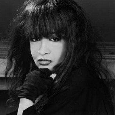 ronnie_bw_small_400x400.jpg