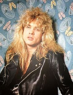 16757b4268b760dcdc6895ad67f0f--steven-adler-s-hair.jpg