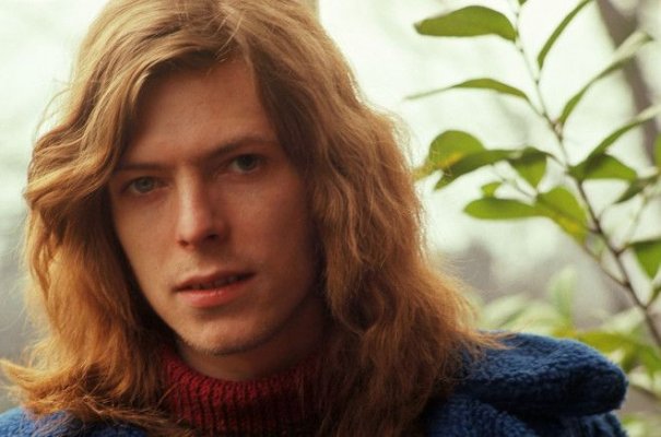 2Fuploads%2Fjournal%2FDavid_bowie_Long_Hair_Vogue1.jpg