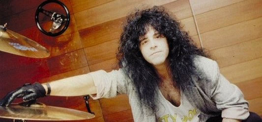 2011-11-24-ericcarr1990.jpg