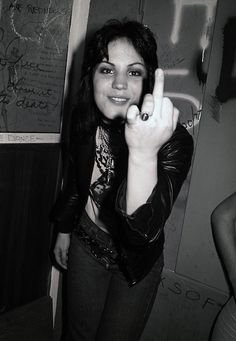 8f783a406a0df2b487a787054af-s-rock-bands-joan-jett.jpg