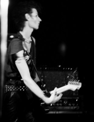 daniel ash guitar.jpg