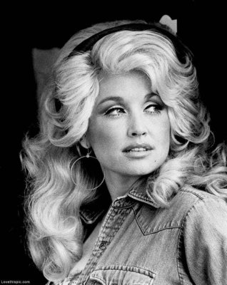 young-dolly-parton-in-hat-photo-u1.jpg