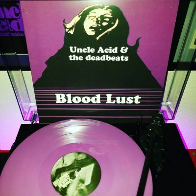uncle acid and deadbeats vinyl.jpg