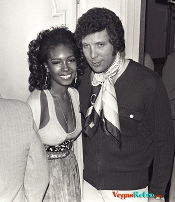 tom_jones_party71_r.jpg