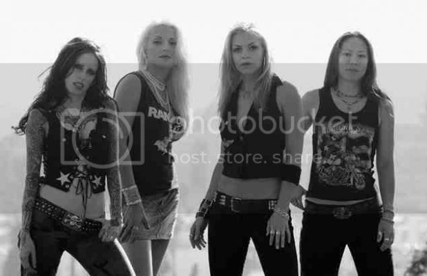 COCKPITfemmerockbandpic.jpg