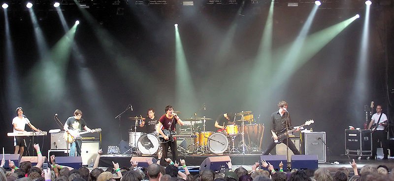 rail_of_Dead_(live)_at_Quart_Festival_2005,_Norway.jpg