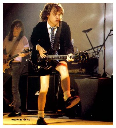 angus_malcolm_young_09%5B1%5D.jpg angus_malcolm_young_09%5B1%5D.jpg