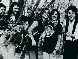 Wings_1976.jpg