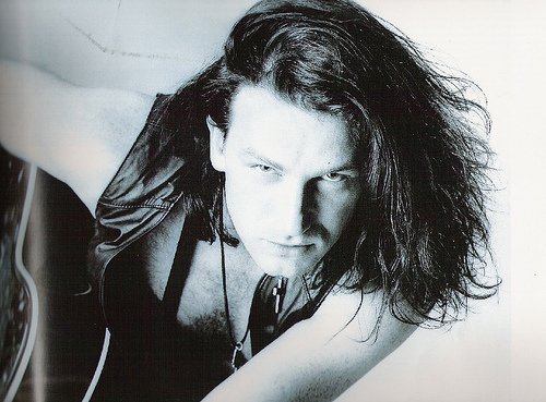 Bono-bono-5570600-500-369.jpg