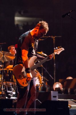 Photos-Pearl-Jam-@-Rogers-Arena-December-4th-2013-7578.jpg Photos-Pearl-Jam-@-Rogers-Arena-December-4th-2013-7578.jpg