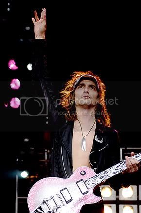 darkness-live3-0804.jpg
