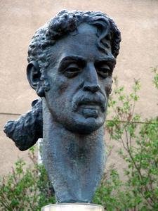 zappa-statue.jpg