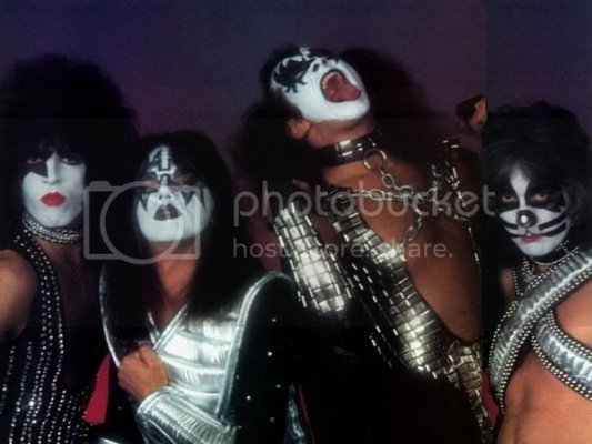 KISS-1977-1978l_33baa3d603074560-1.jpg