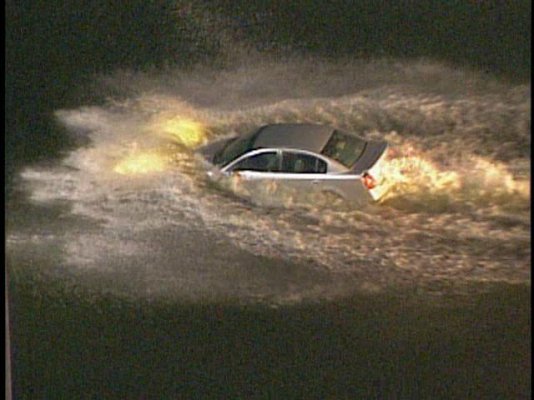 car-going-into-lake.jpg