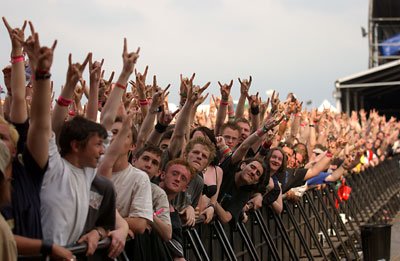ThrowTheHorns_DLF.jpg
