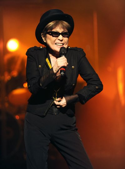 100217-plastic-ono-2.jpg