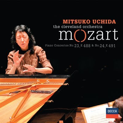 Uchida+Mozart+CD+2009(CMYK)-400x400-300dpi.jpg