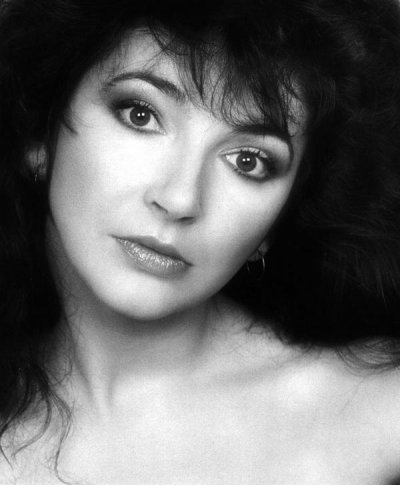 Kate-kate-bush-3199956-600-727.jpg