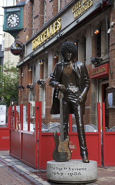 373px-Phil_Lynott_Statue_at_Bruxelles_Dublin.jpg